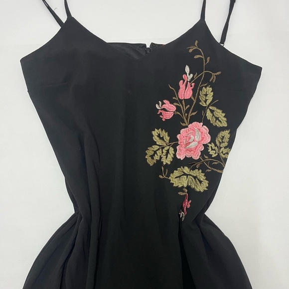 Guess floral embroidered fringe dress - whimsigoth cottage core - size medium - Picture 7 of 12